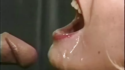 Süt 69 sıska arap xnxxx sürtük bir yağ aldı