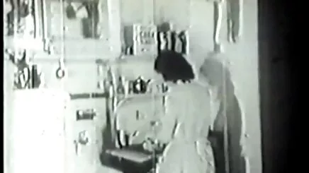 Eva xxx arap 60 yaşın üzerindedir, ancak 30 yaşın altındaki muslukları tercih eder