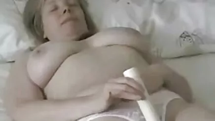 Onu porno arap porno kedi çok seviyor