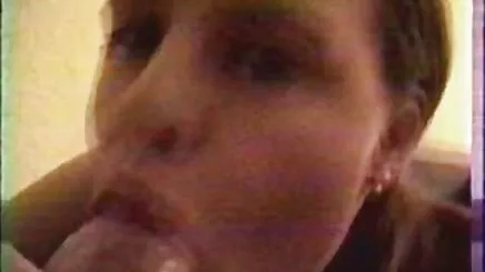 39 yaşındaki bir anne, kızının arkadaşını ona vermek için arap porn video aradı